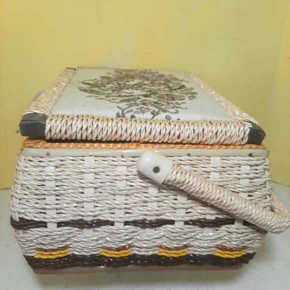 Vintage Acrylic Weave with Tapestry Sewing Basket. - Picture 4 of 8